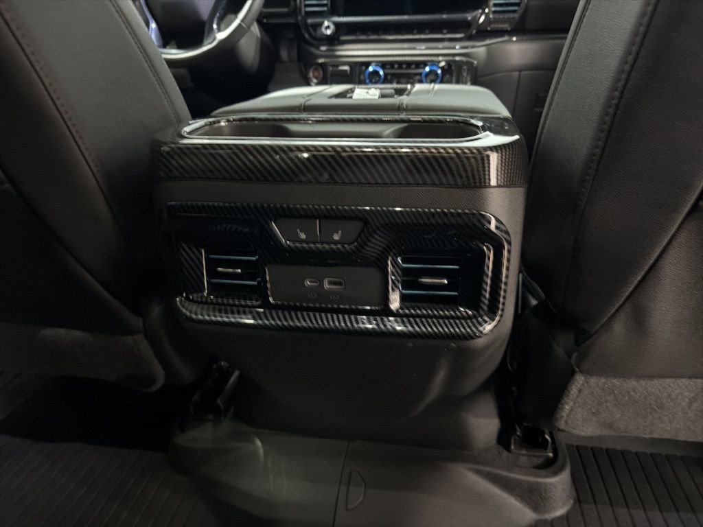 Used 2022 Chevrolet Silverado 1500 LTZ w/ LTZ Premium Package AWD/4WD image 22