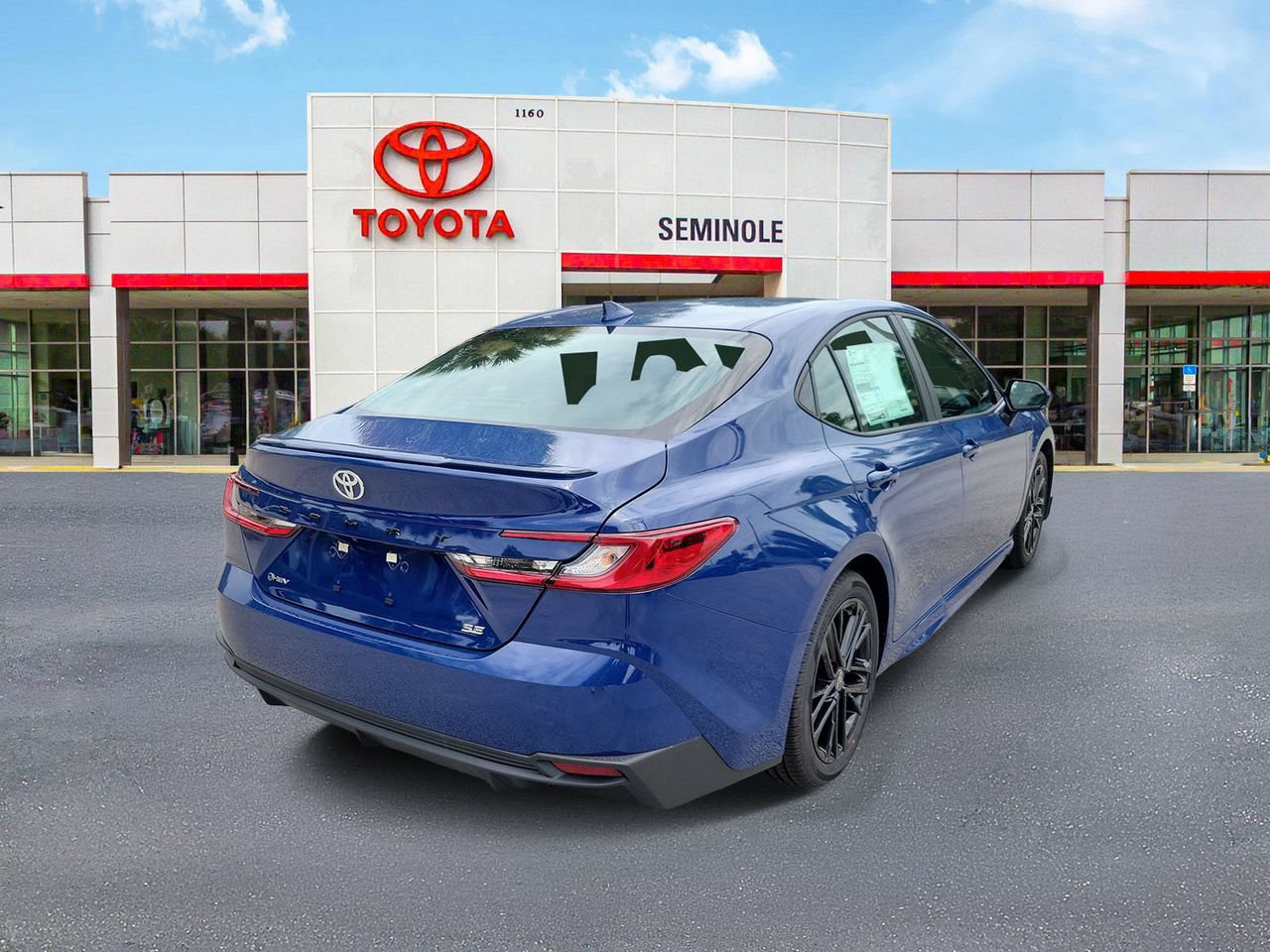 Used 2026 Toyota Camry SE FWD image 3