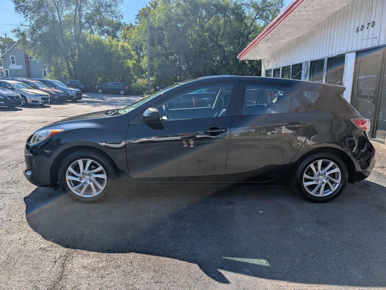 Used 2012 MAZDA MAZDA3 i Touring image 4