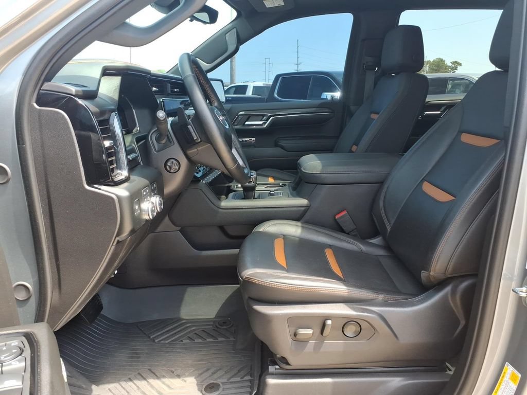 Used 2024 GMC Sierra 1500 AT4 w/ Technology Package AWD/4WD image 18