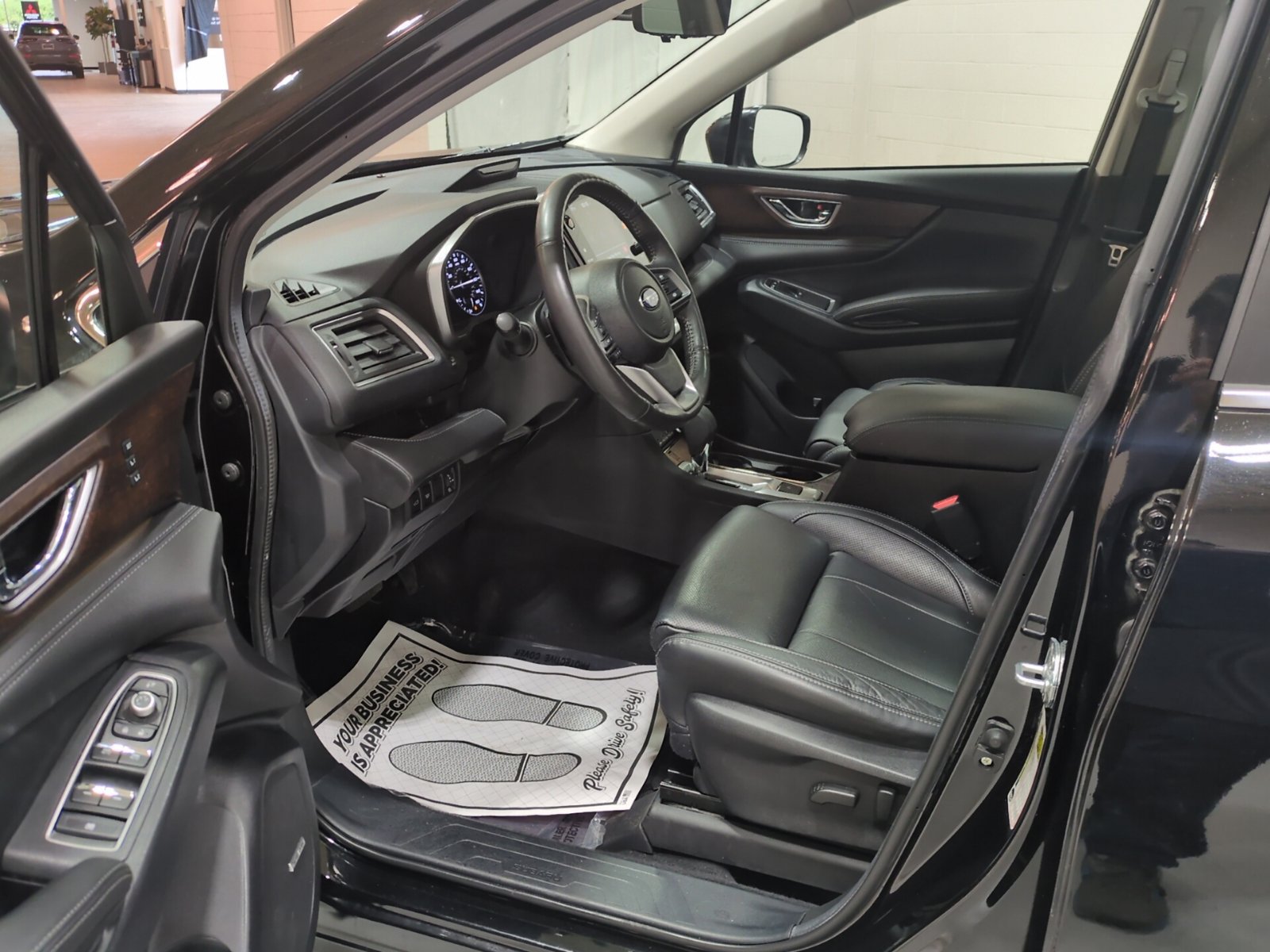 Used 2024 Subaru Ascent Touring AWD/4WD image 17