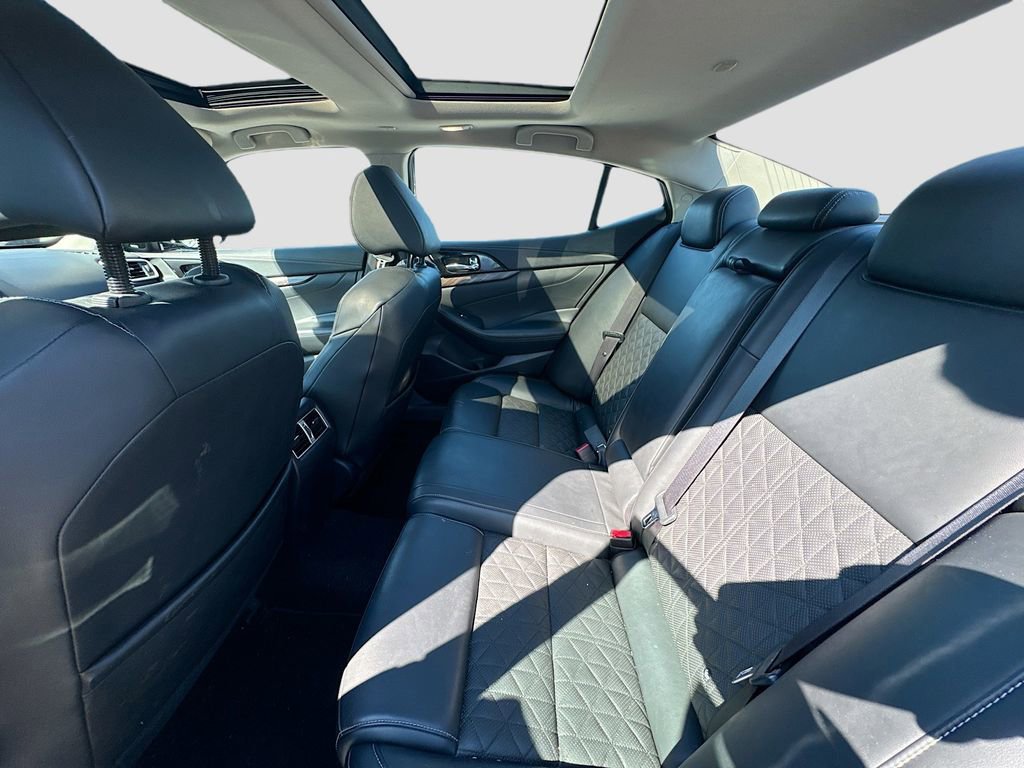 Used 2017 Nissan Maxima Platinum image 24