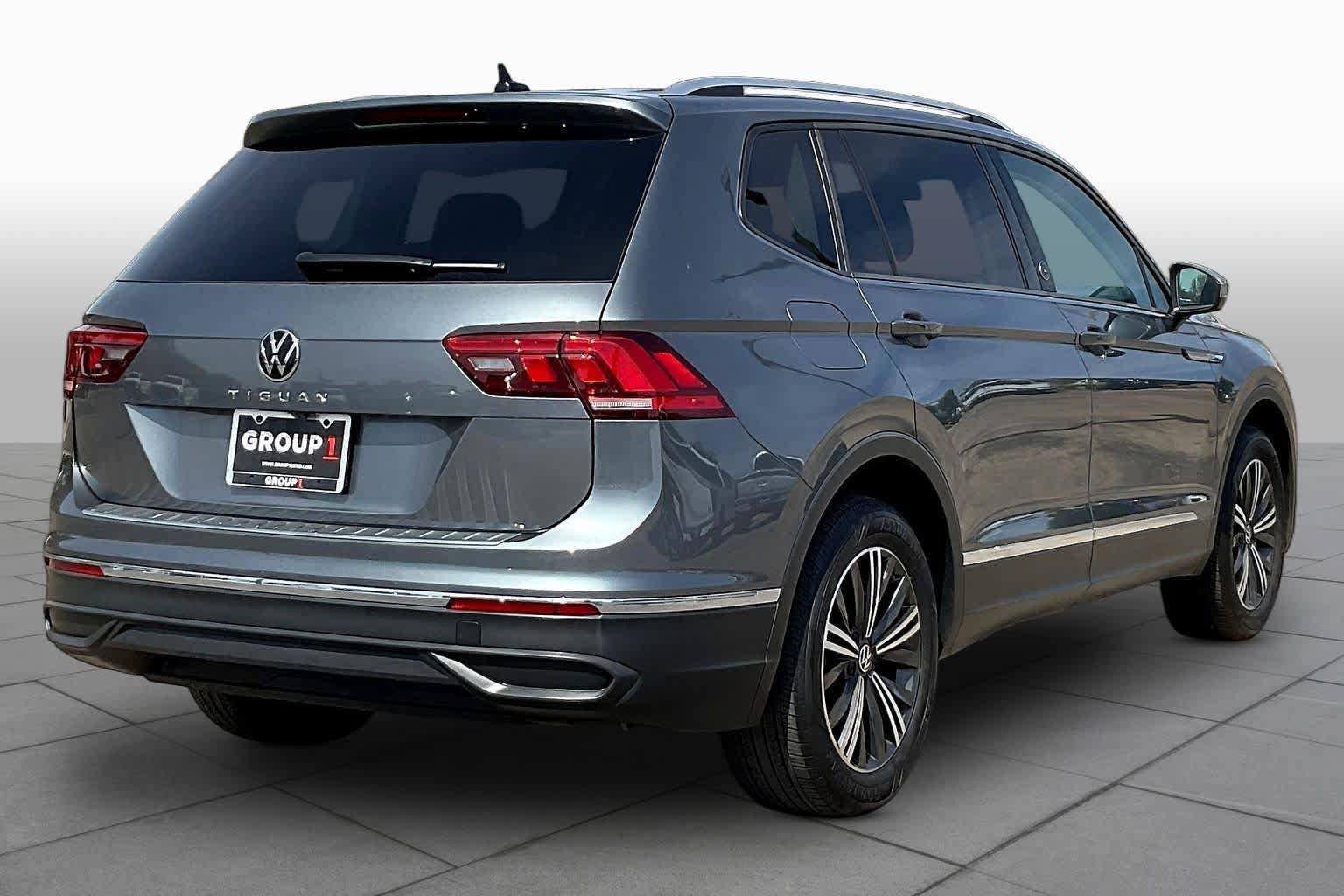 Used 2024 Volkswagen Tiguan Wolfsburg Edition FWD image 13