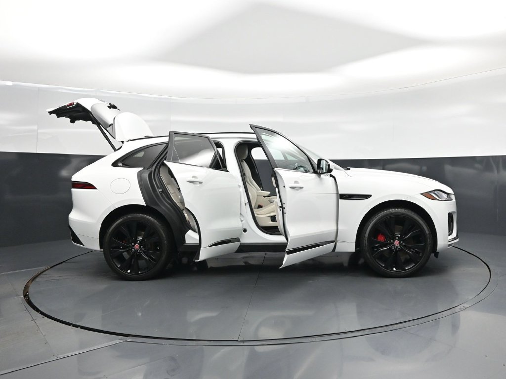 Used 2023 Jaguar F-PACE R-Dynamic S AWD/4WD image 4