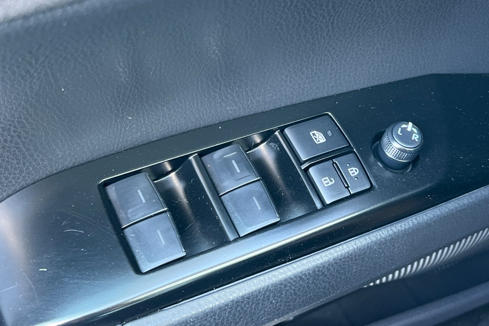 Used 2026 Toyota Camry LE FWD image 12