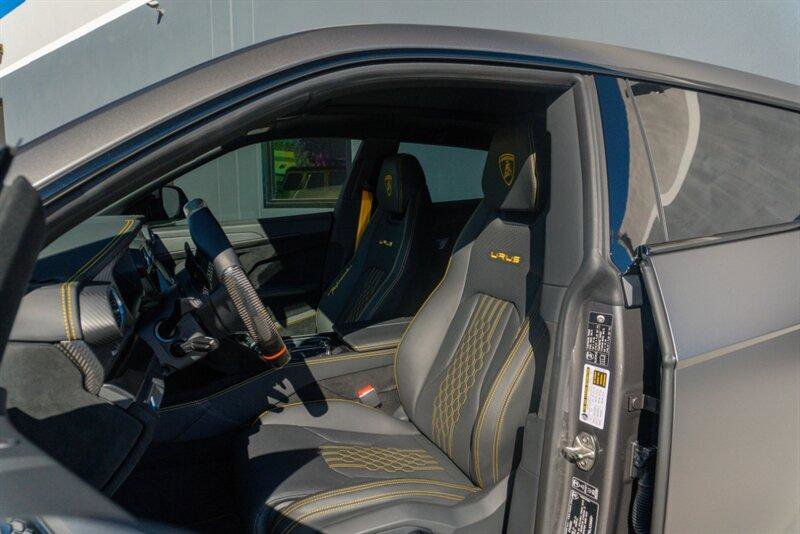 Used 2024 Lamborghini Urus Performante image 12