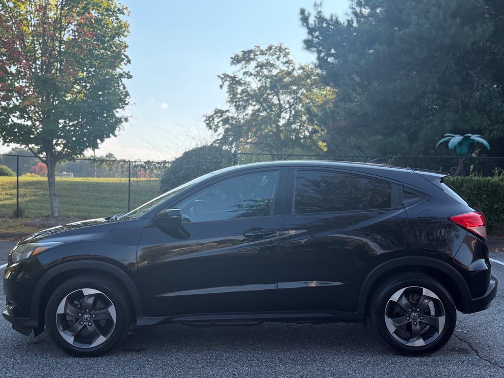 Used 2018 Honda HR-V EX image 2
