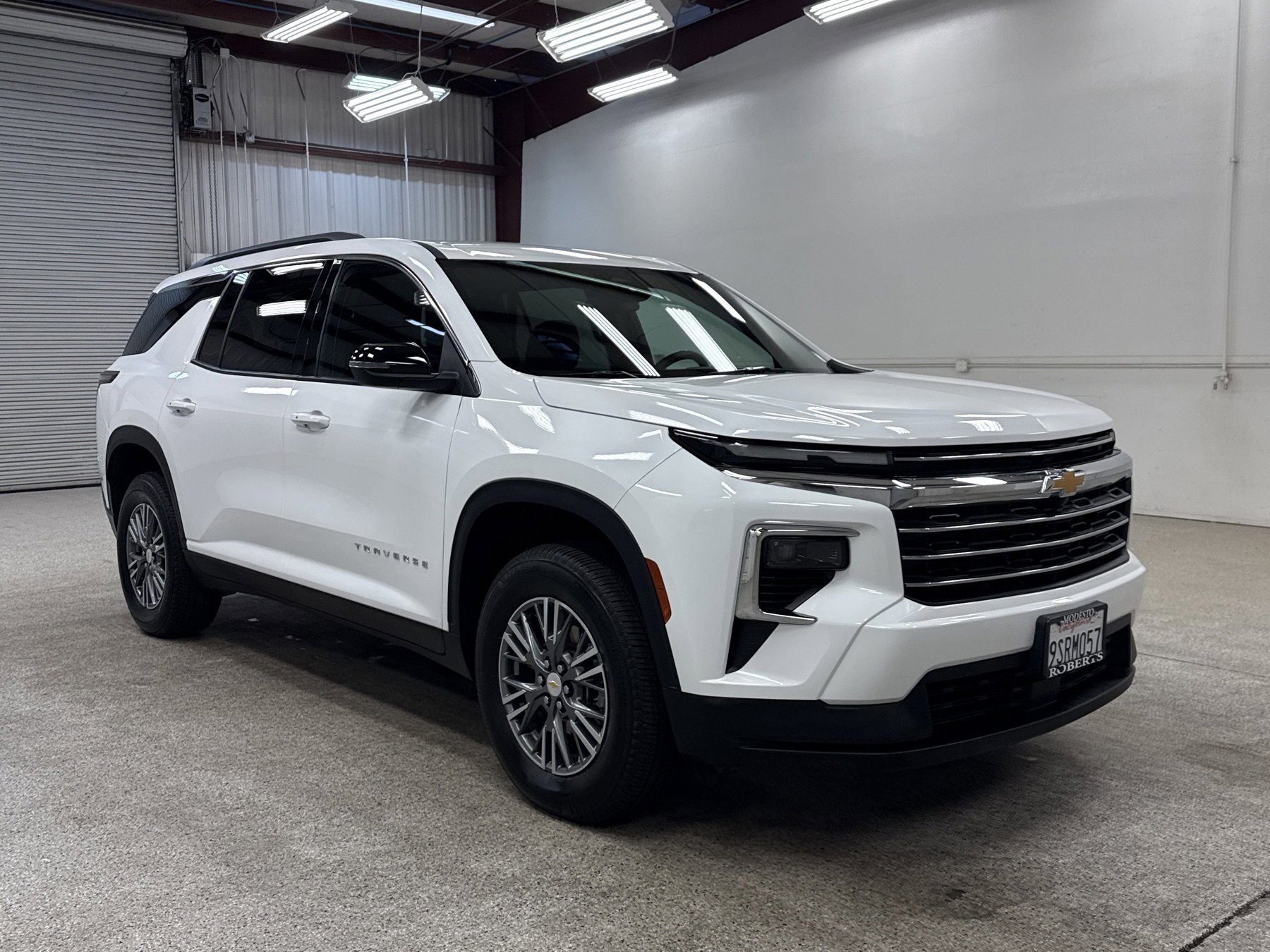 Used 2025 Chevrolet Traverse LT w/ LPO, Roadside Safety Package image 21