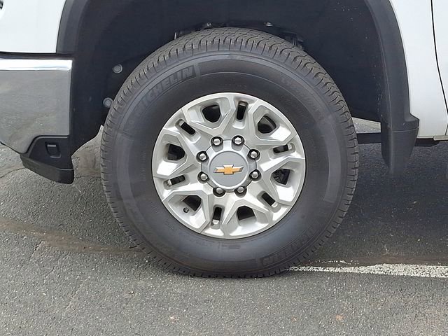 Used 2024 Chevrolet Silverado 2500 LTZ w/ LTZ Plus Package image 8