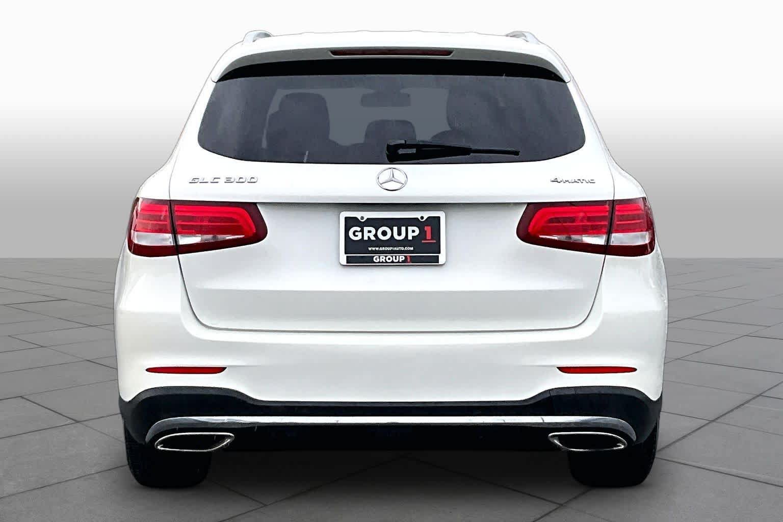 Used 2017 Mercedes-Benz GLC 300 4MATIC image 5