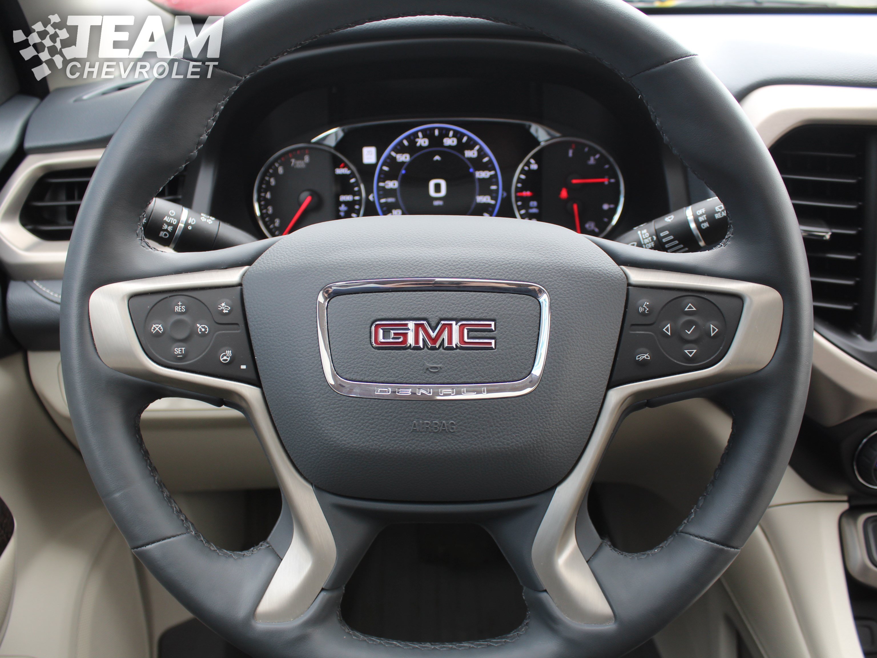 Used 2023 GMC Acadia Denali AWD/4WD image 14