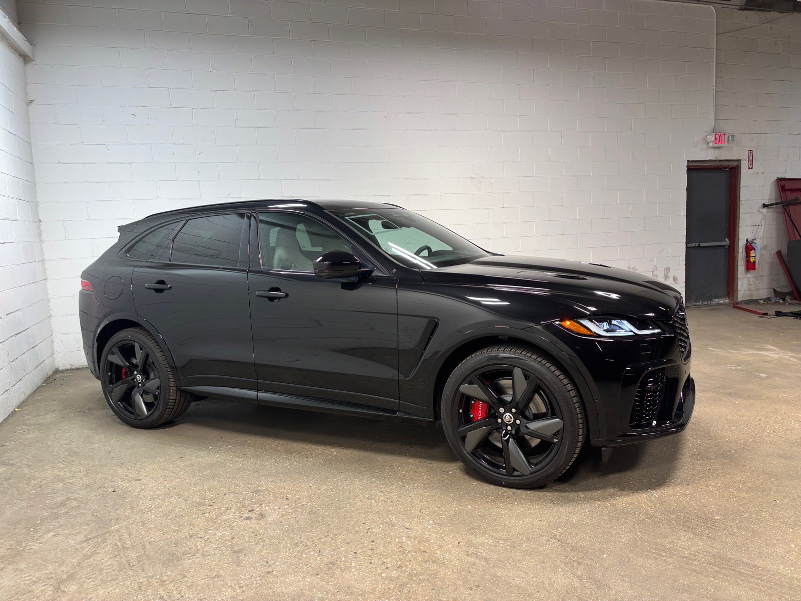 New 2026 Jaguar F-PACE SVR 575 Edition AWD/4WD image 5