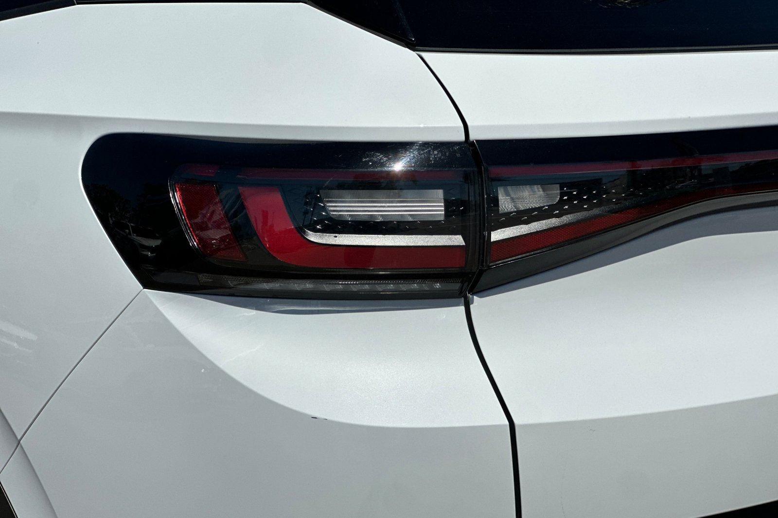 Used 2022 Volkswagen ID.4 Pro AWD/4WD image 26