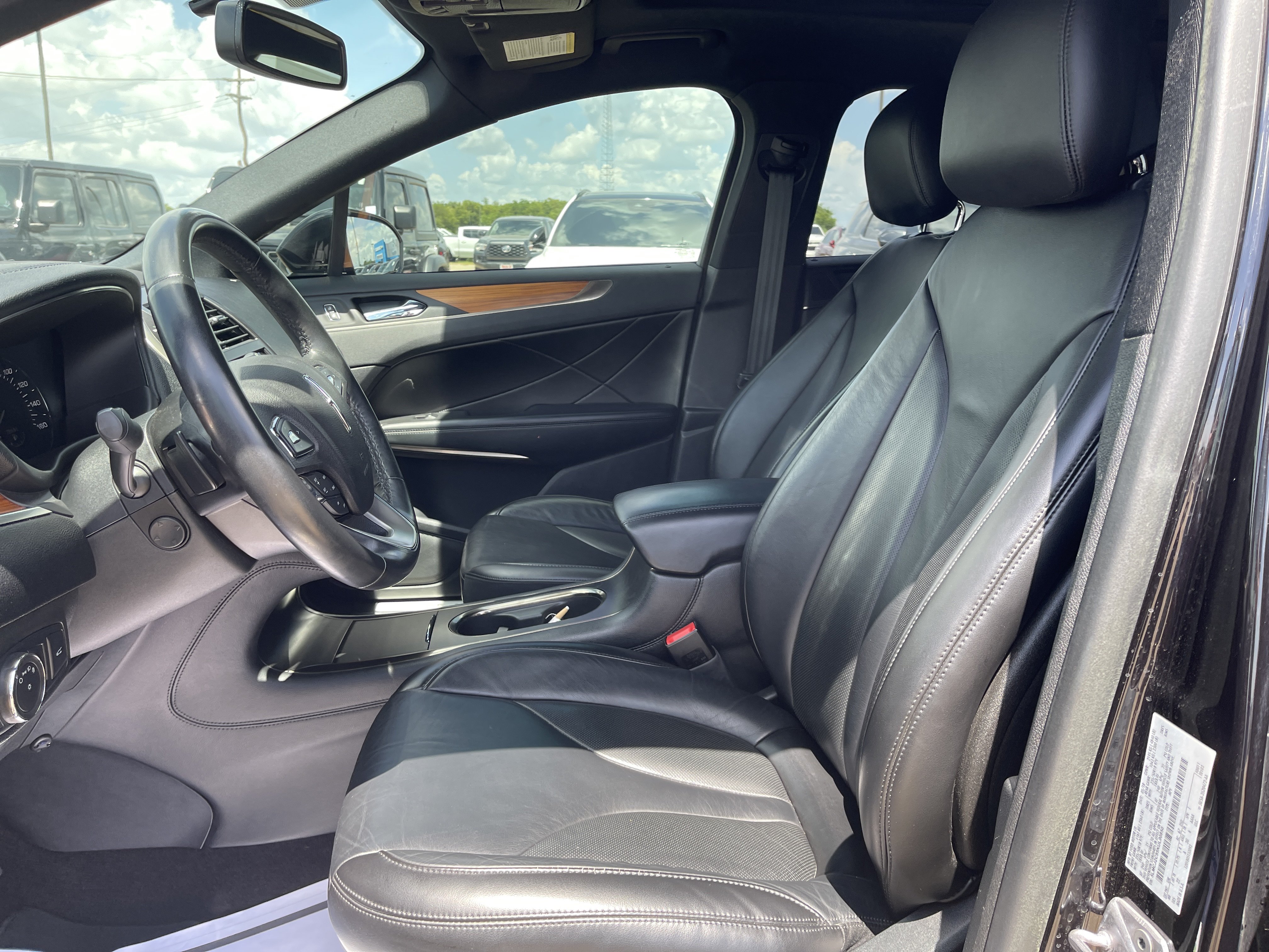 Used 2019 Lincoln MKC Select w/ Select Plus Package FWD image 37