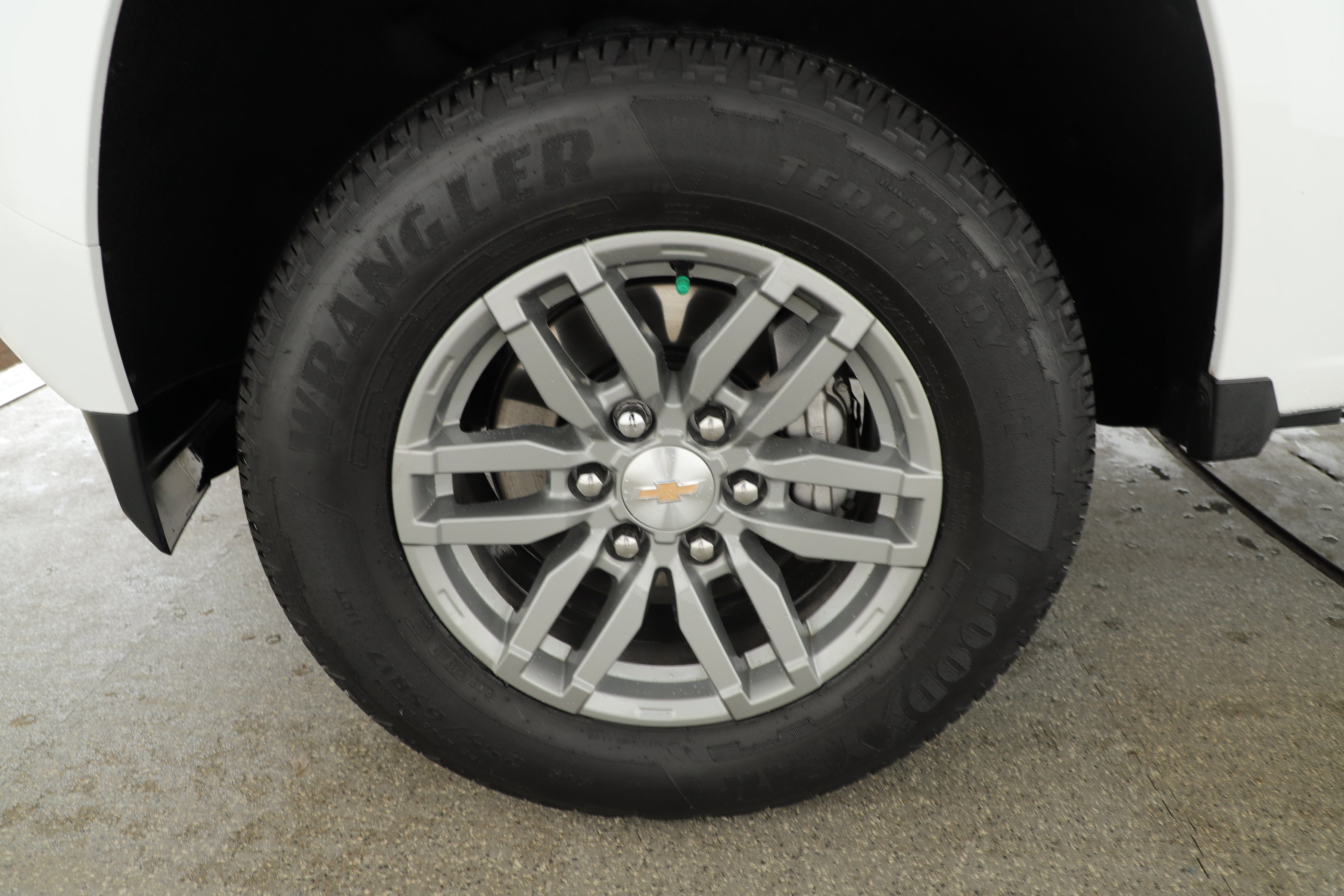 Used 2026 Chevrolet Colorado LT RWD image 7