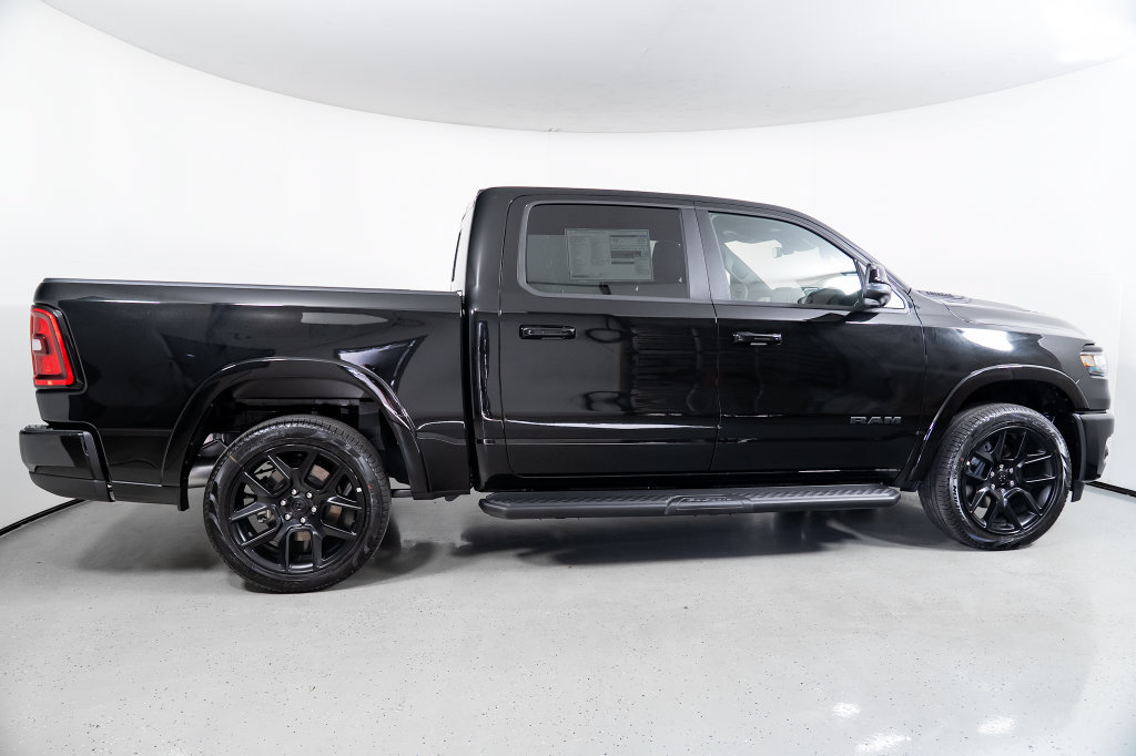 New 2027 RAM 1500 Laramie AWD/4WD image 3