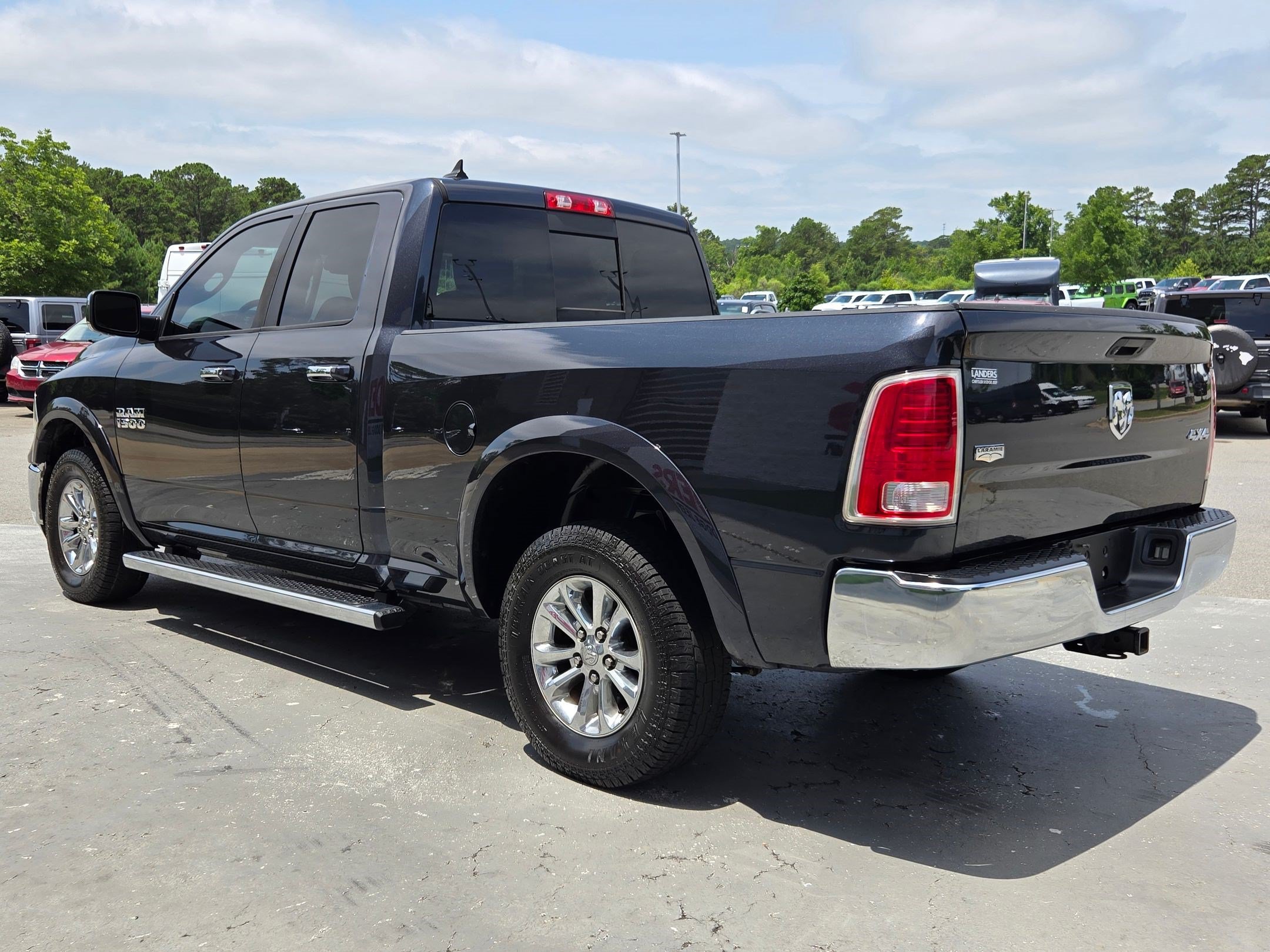Used 2016 RAM 1500 Laramie w/ Convenience Group AWD/4WD image 5