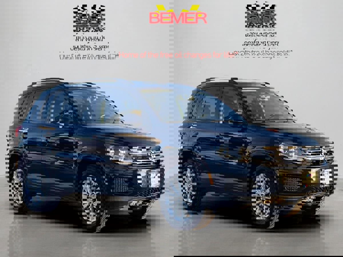 Used 2017 Volkswagen Tiguan Limited w/ Premium Package image 7