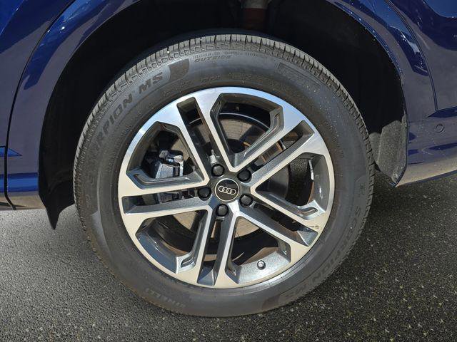 Certified 2025 Audi Q5 Premium w/ Convenience Package AWD/4WD image 37