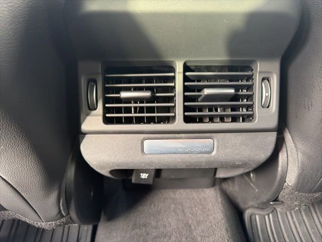 Used 2020 Land Rover Range Rover Evoque SE image 18