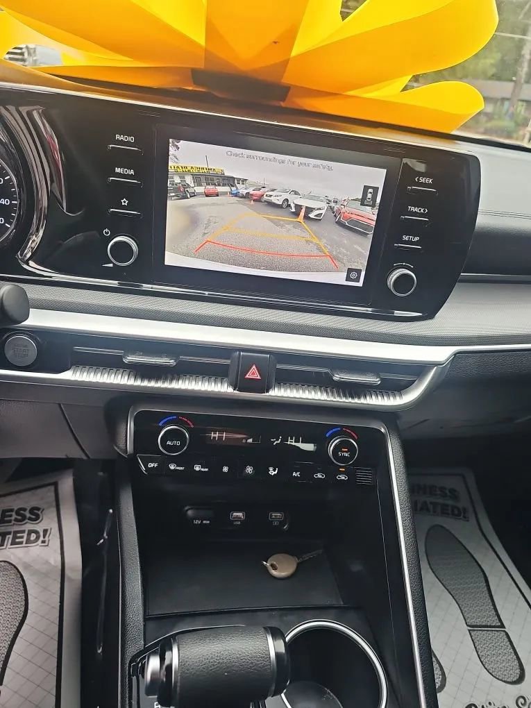 Used 2022 Kia K5 LXS image 12