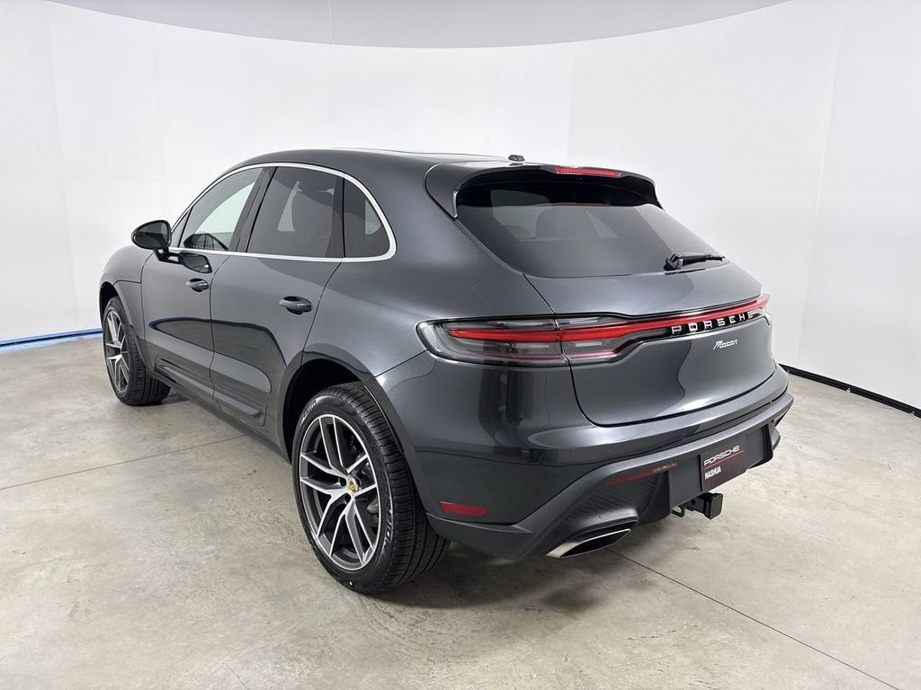 New 2026 Porsche Macan AWD/4WD image 3