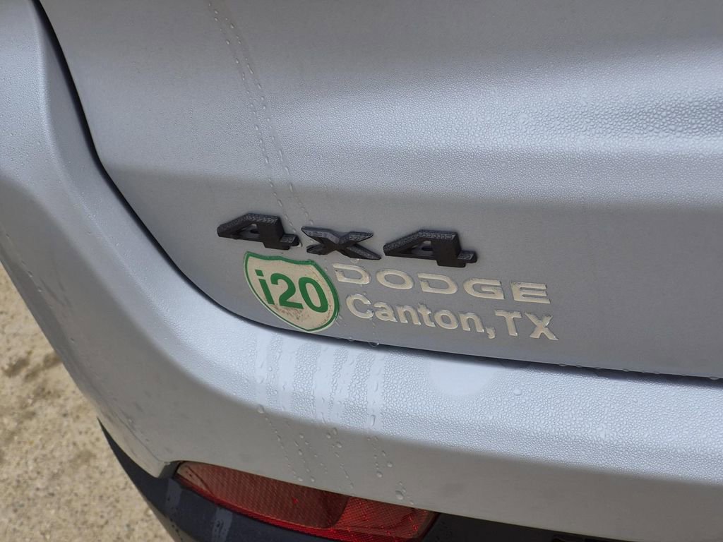 New 2026 Jeep Compass Latitude image 7