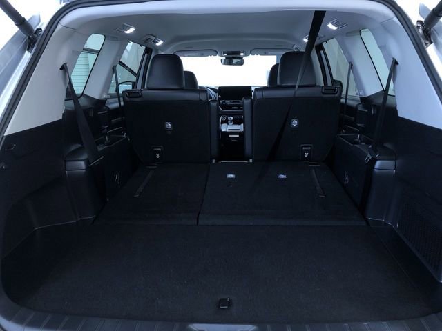 Used 2025 Toyota Grand Highlander AWD image 32