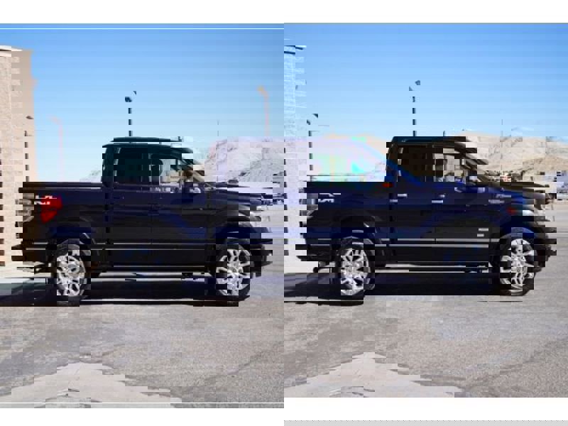 Used 2013 Ford F150 Platinum w/ Max Trailer Tow Pkg image 4