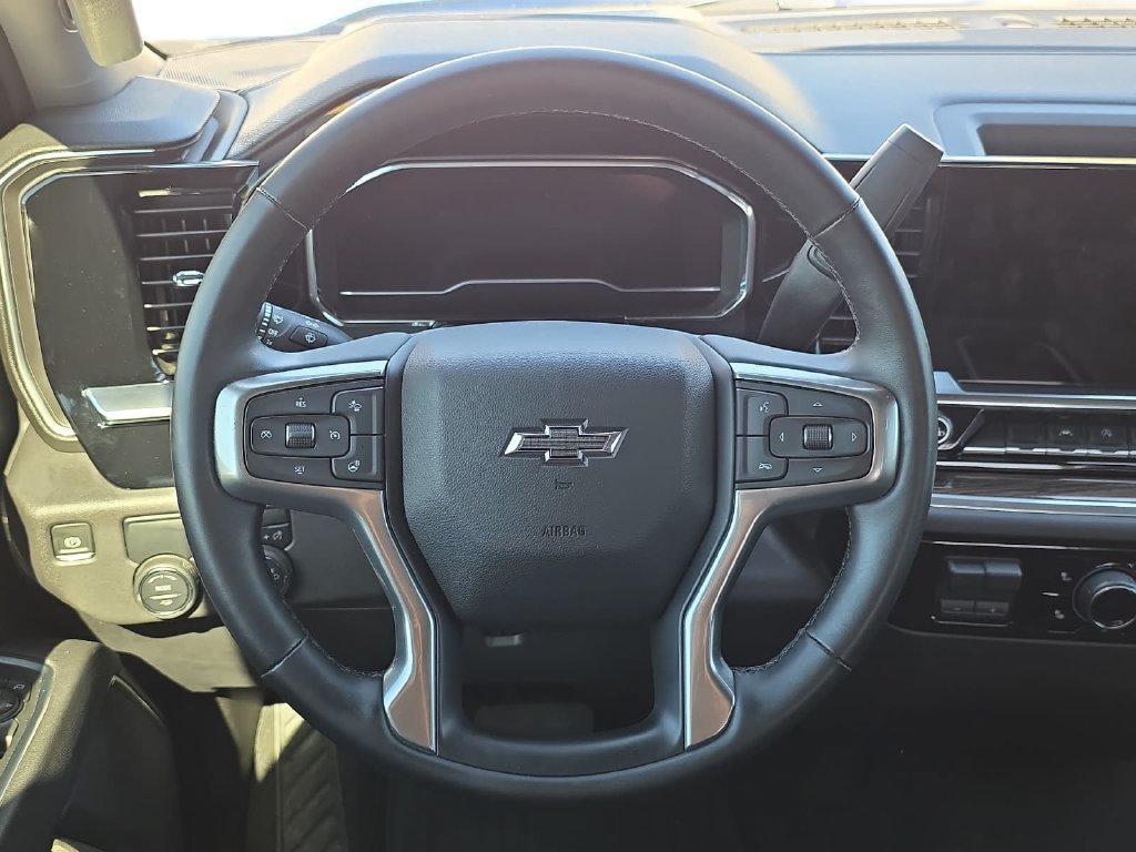 Used 2025 Chevrolet Silverado 1500 RST RWD image 35