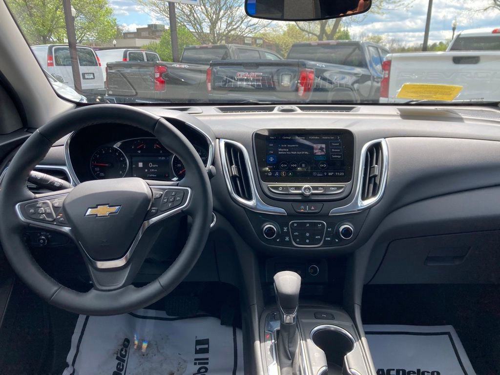 Used 2024 Chevrolet Equinox LT AWD/4WD image 10