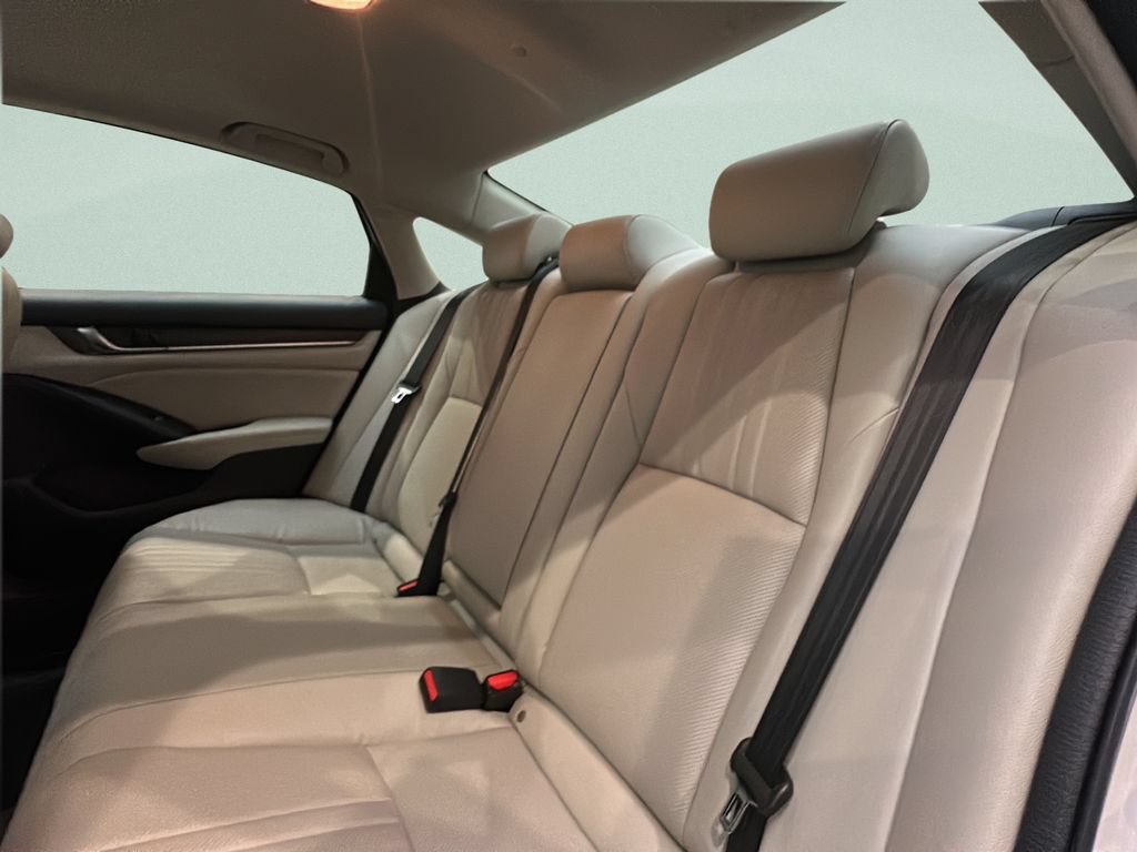 Certified 2018 Honda Accord Touring image 18