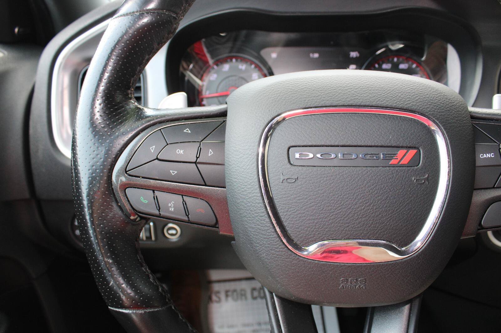Used 2019 Dodge Charger SXT w/ Blacktop Package AWD/4WD image 16