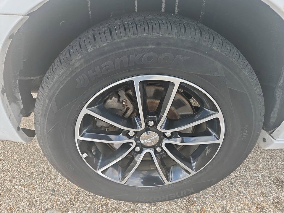 Used 2019 Dodge Grand Caravan GT image 35