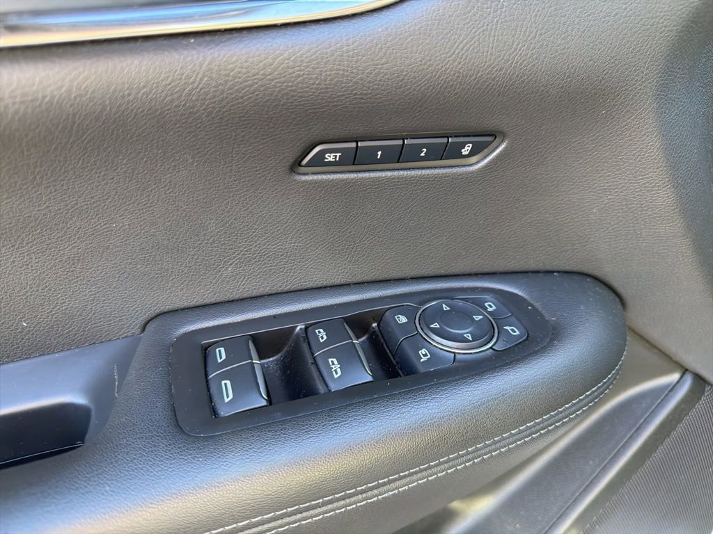 Used 2020 Cadillac XT6 Premium Luxury image 19