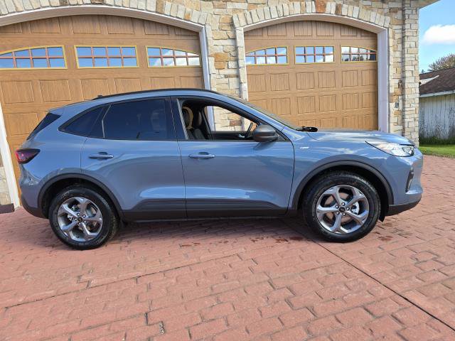 New 2026 Ford Escape ST-Line image 2