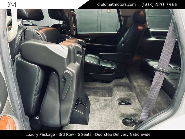 Used 2010 Chevrolet Tahoe LT w/ Luxury Package AWD/4WD image 25