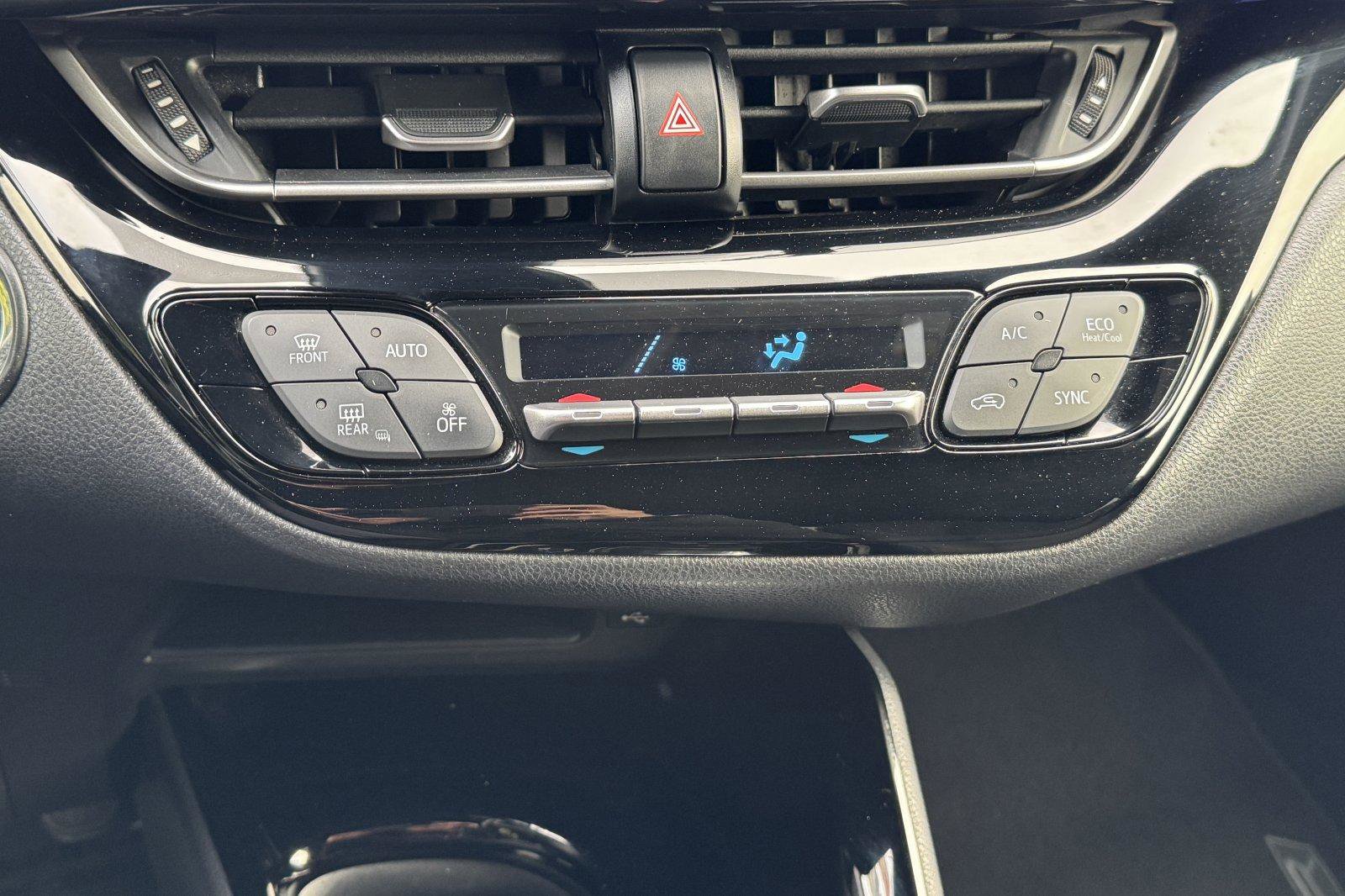 Used 2020 Toyota C-HR XLE FWD image 20