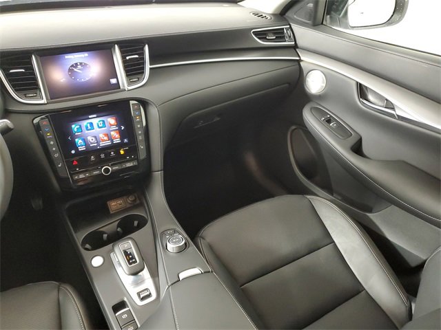 Certified 2025 INFINITI QX50 Luxe image 17