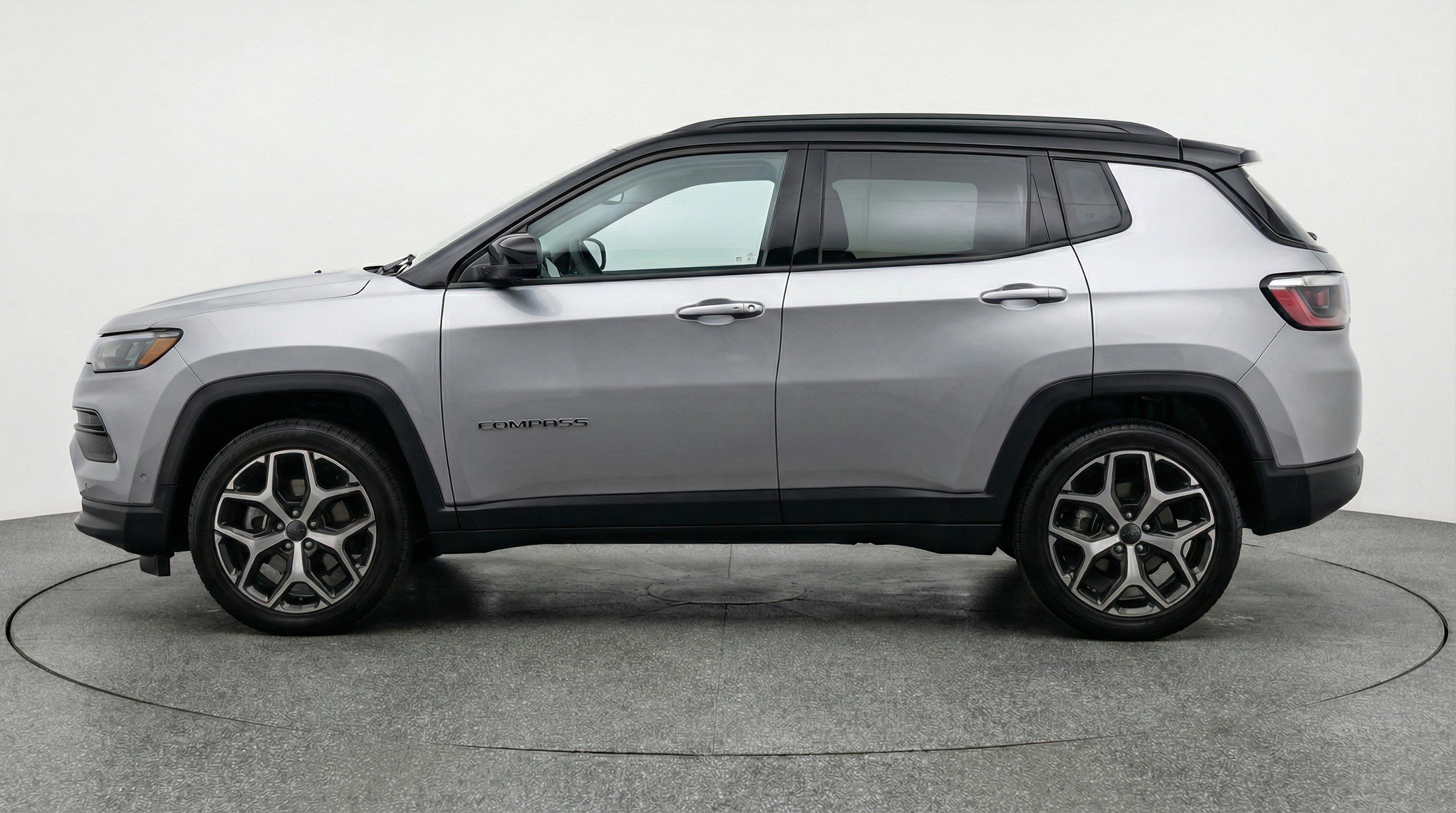 Used 2025 Jeep Compass Limited image 5