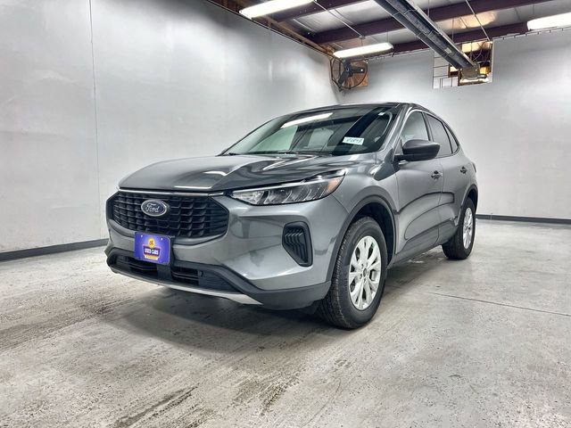 Used 2025 Ford Escape Active AWD/4WD image 1