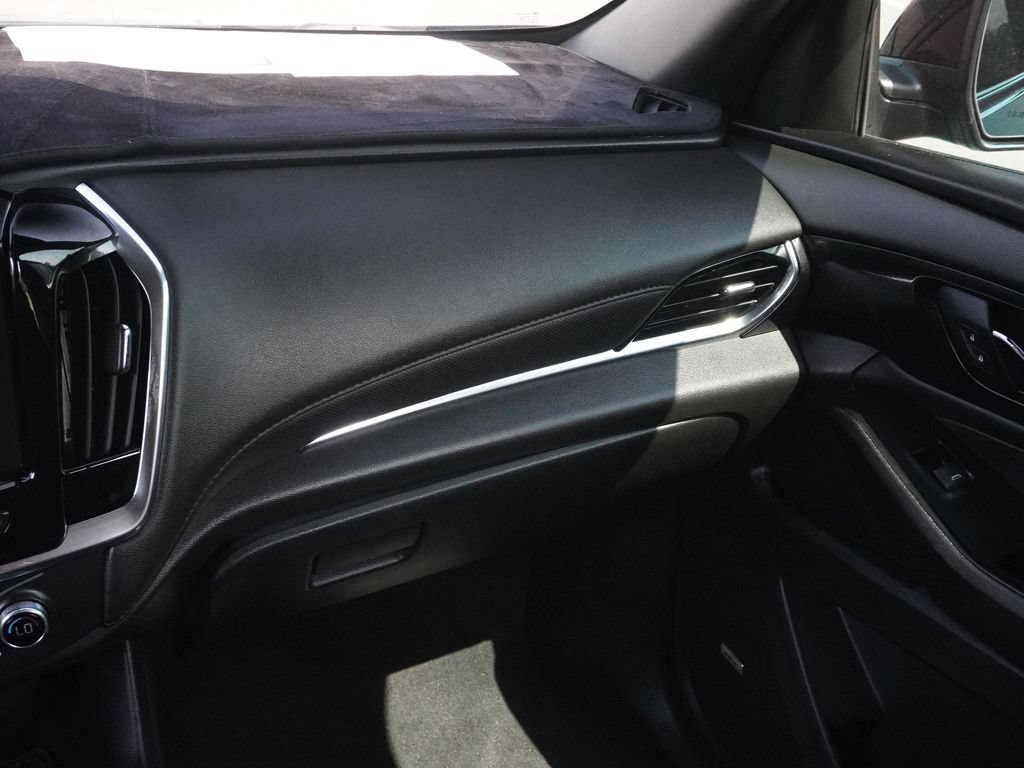 Used 2023 Chevrolet Traverse RS w/ LPO, Floor Liner Package AWD/4WD image 38