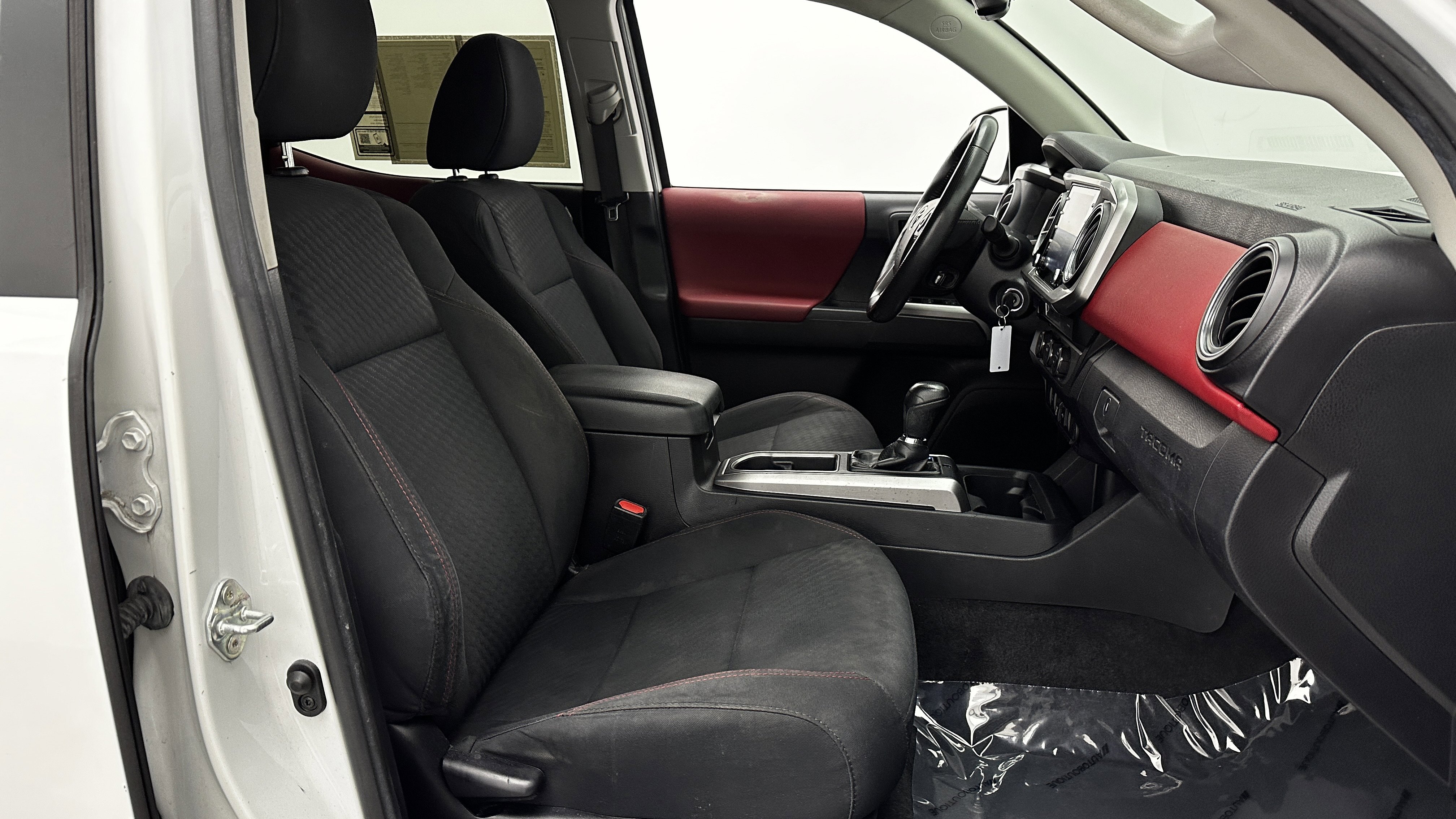 Used 2021 Toyota Tacoma SR5 image 33