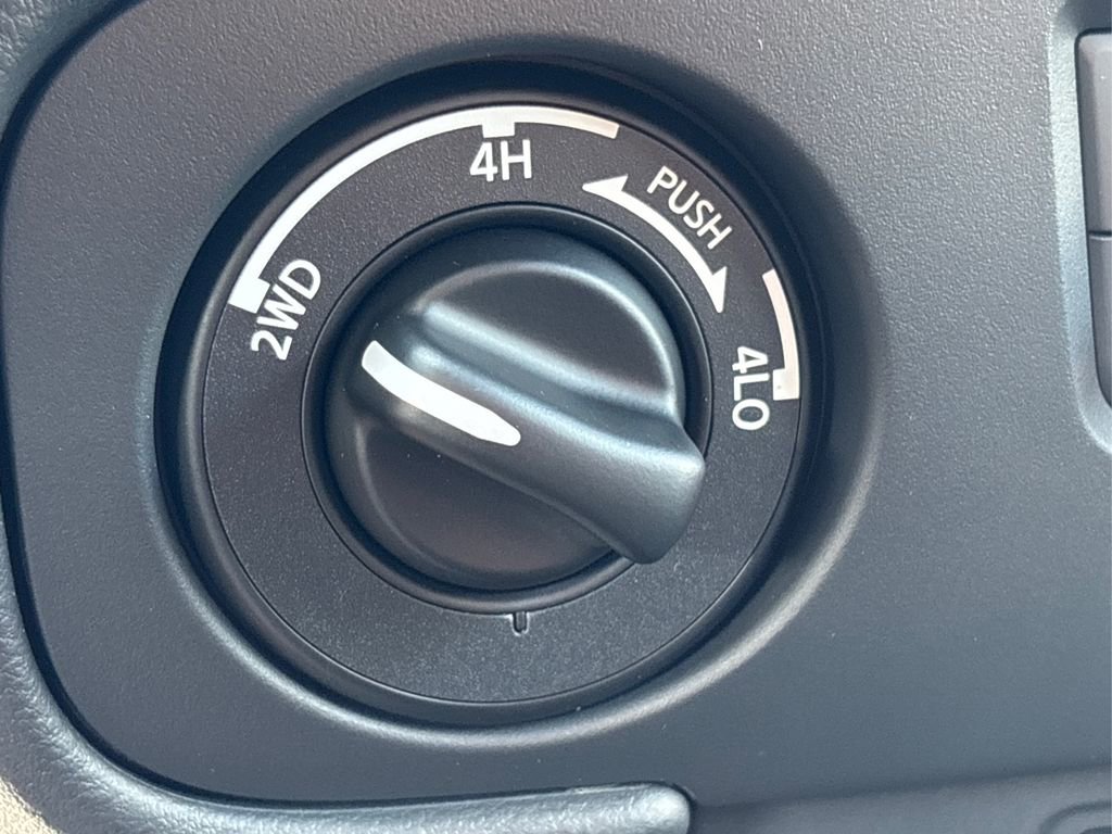 New 2025 Nissan Frontier PRO-4X image 29