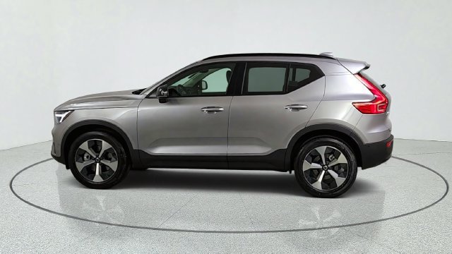 New 2026 Volvo XC40 B5 Plus w/ Protection Package Premier AWD/4WD image 4