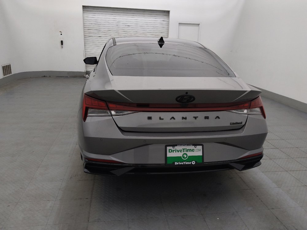 Used 2023 Hyundai Elantra Limited image 6