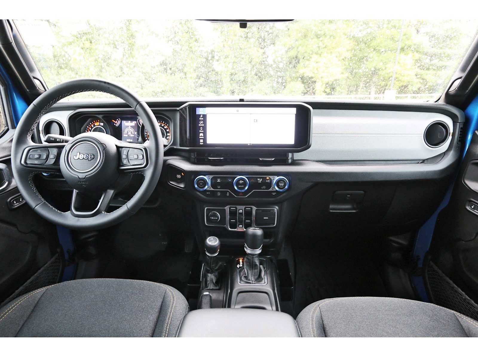 Used 2025 Jeep Wrangler Unlimited Sport AWD/4WD image 7