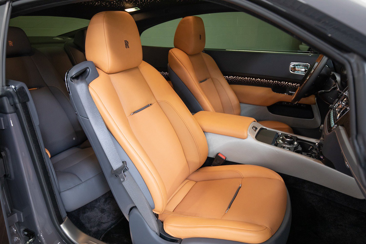 Used 2018 Rolls-Royce Wraith RWD image 32