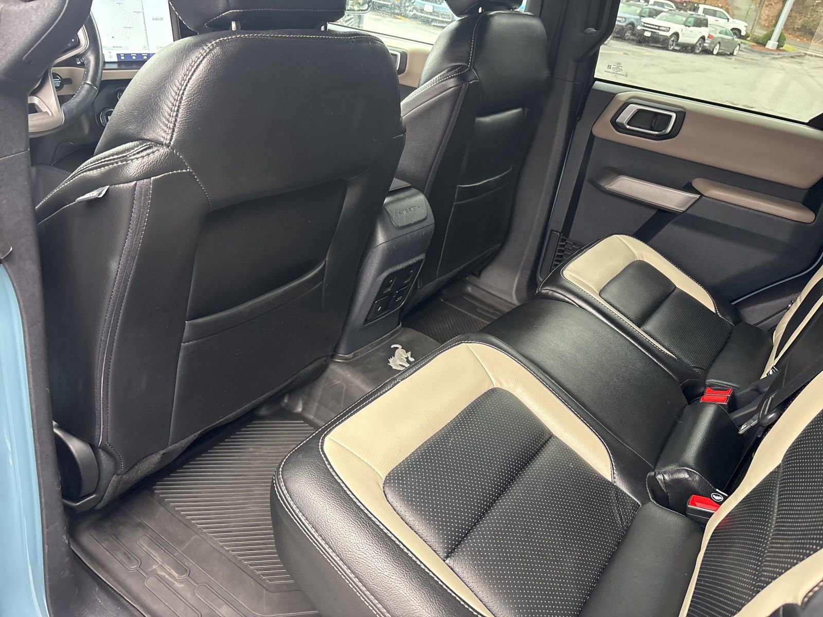 Used 2023 Ford Bronco Wildtrak image 36