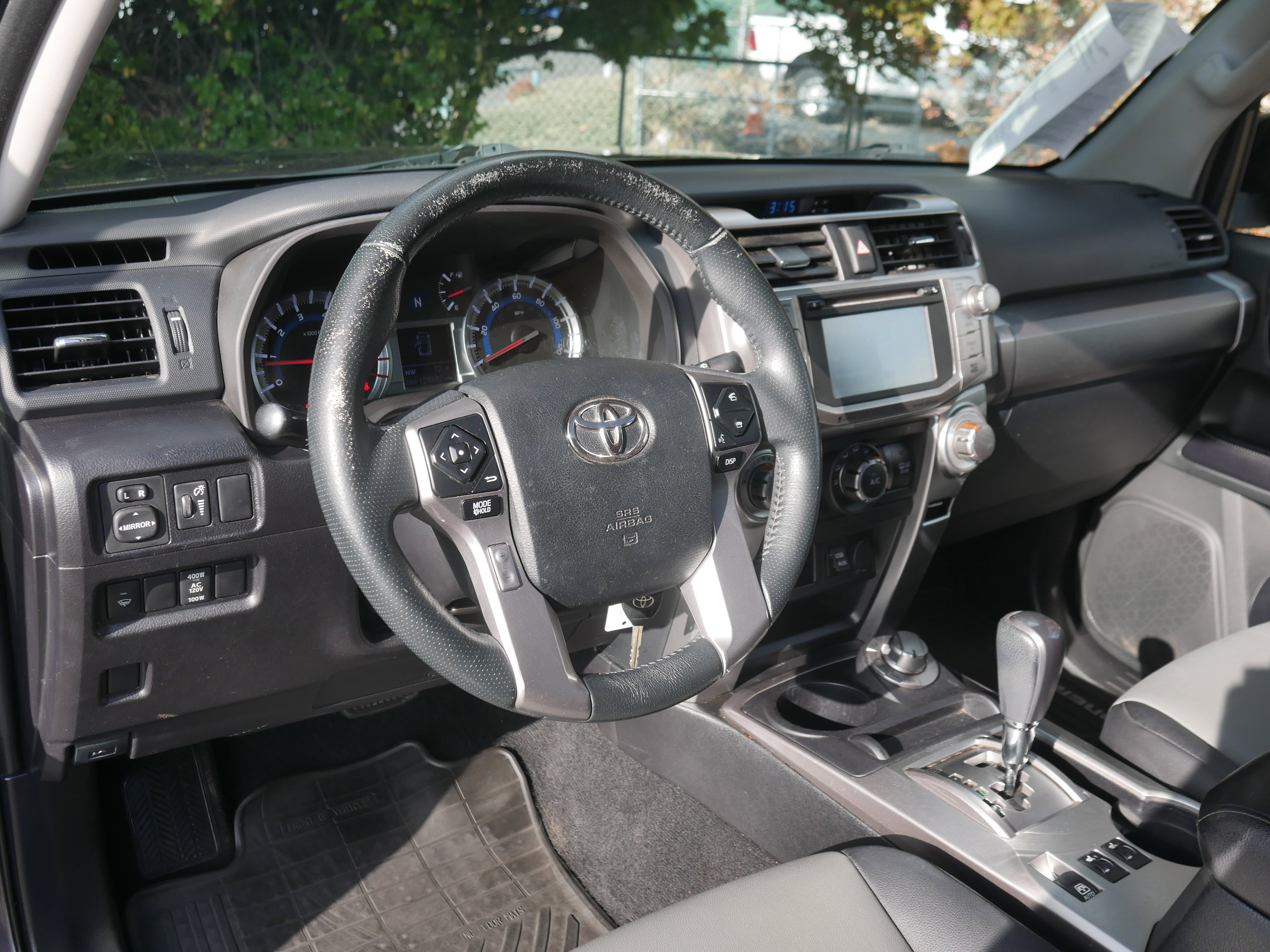 Used 2016 Toyota 4Runner SR5 Premium image 4